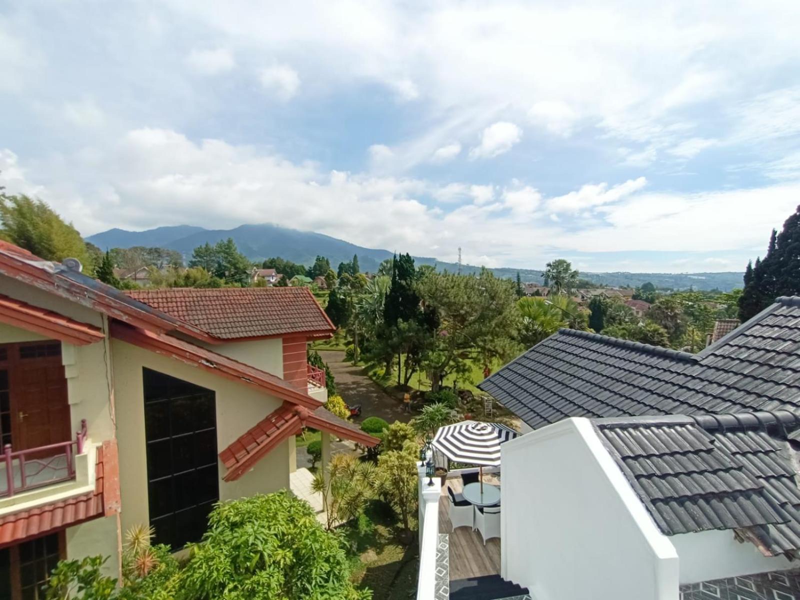 Villa Kota Bunga Malini 10 Cikundul 外观 照片