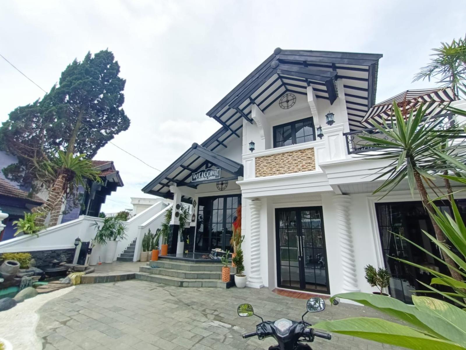 Villa Kota Bunga Malini 10 Cikundul 外观 照片