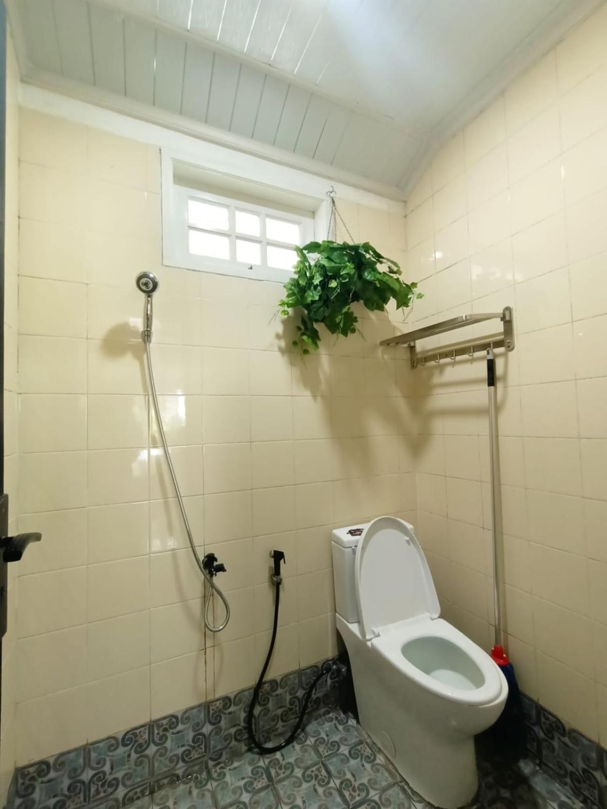 Villa Kota Bunga Malini 10 Cikundul 外观 照片