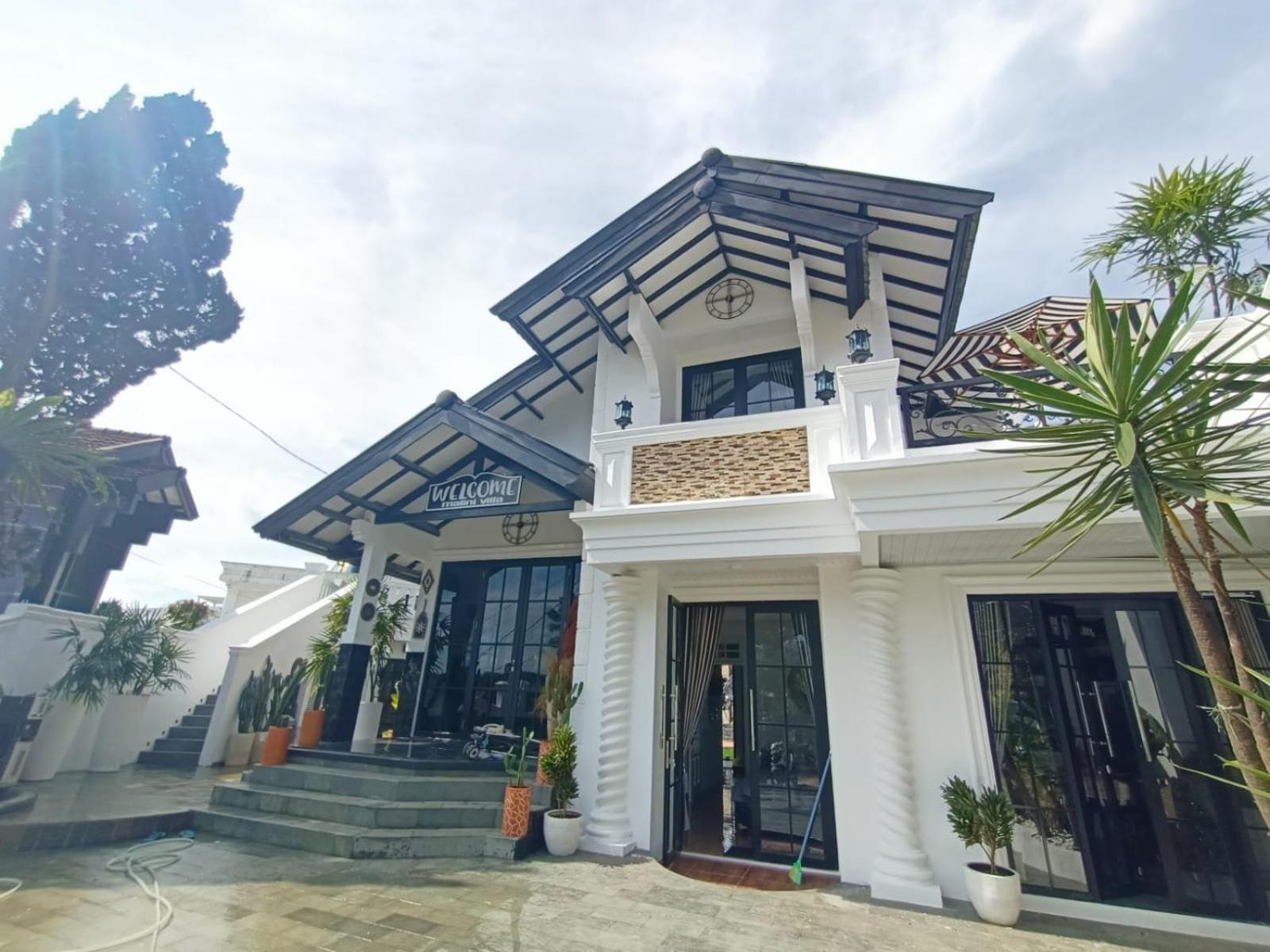 Villa Kota Bunga Malini 10 Cikundul 外观 照片